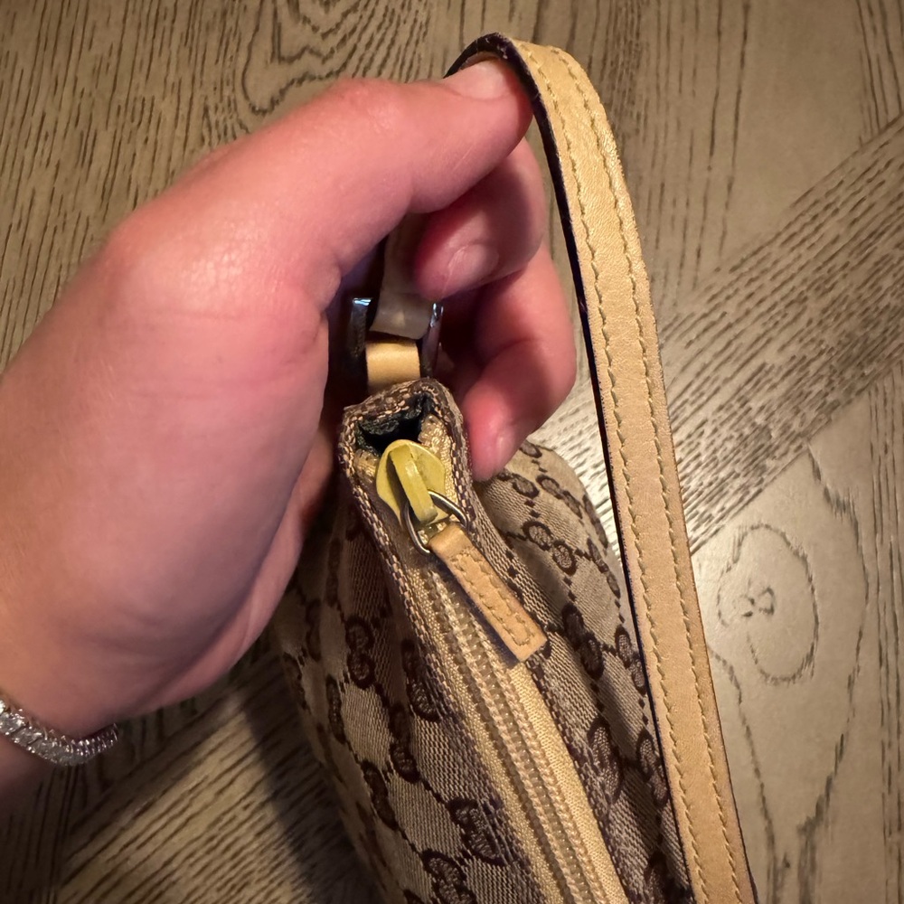 Authentic Gucci GG Canvas Boat Handbag - Picture 8 of 12